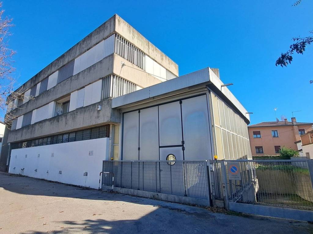 Palazzo / stabile a Padova in Via Piero Maroncelli, 62 - Foto 3