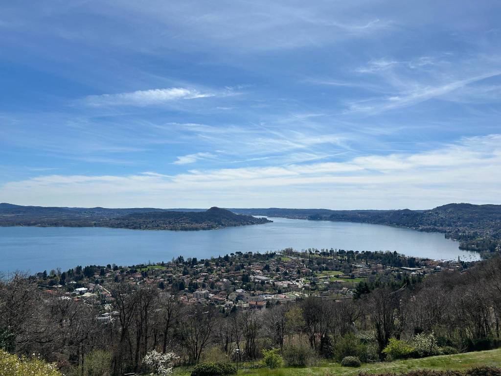 Appartamento a Lesa in Via per Comnago - Foto 2