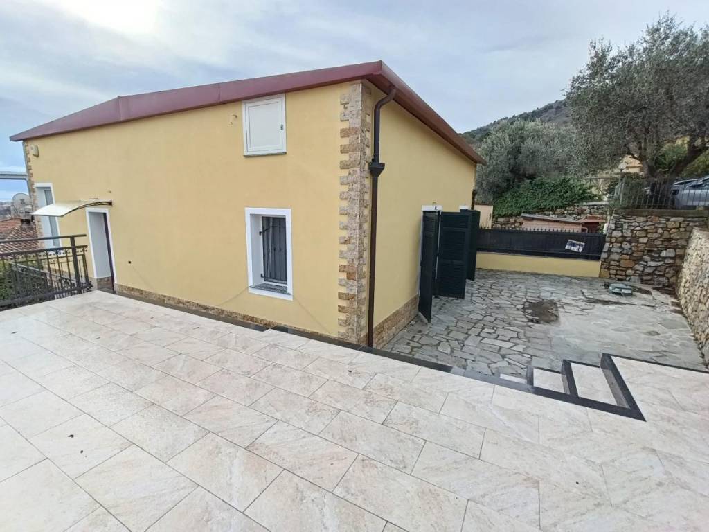 Appartamento a Andora in Via Biehler, 1 - Foto 2