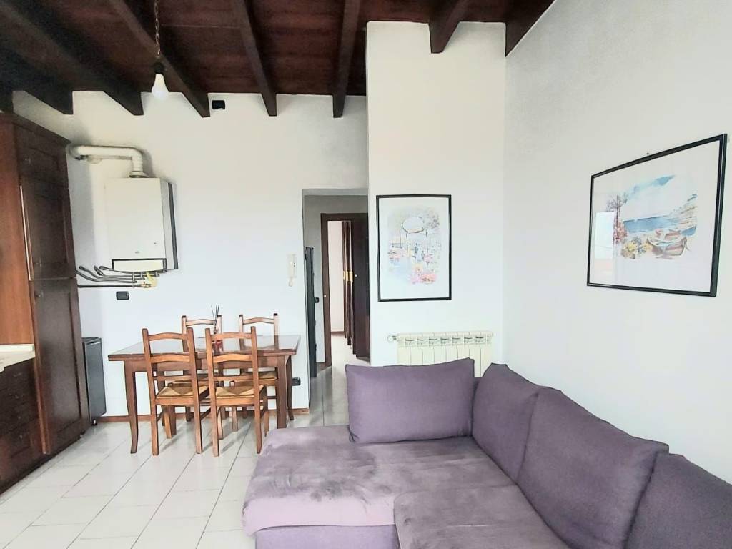 Appartamento a Bregnano in Via Vigna - Foto 4