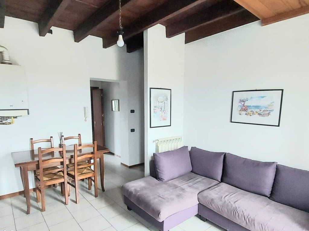 Appartamento a Bregnano in Via Vigna - Foto 5