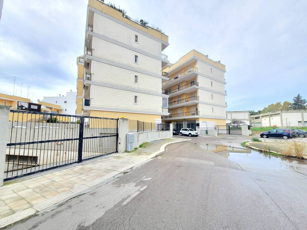 Box / garage a Triggiano in Via Giotto - Foto 3