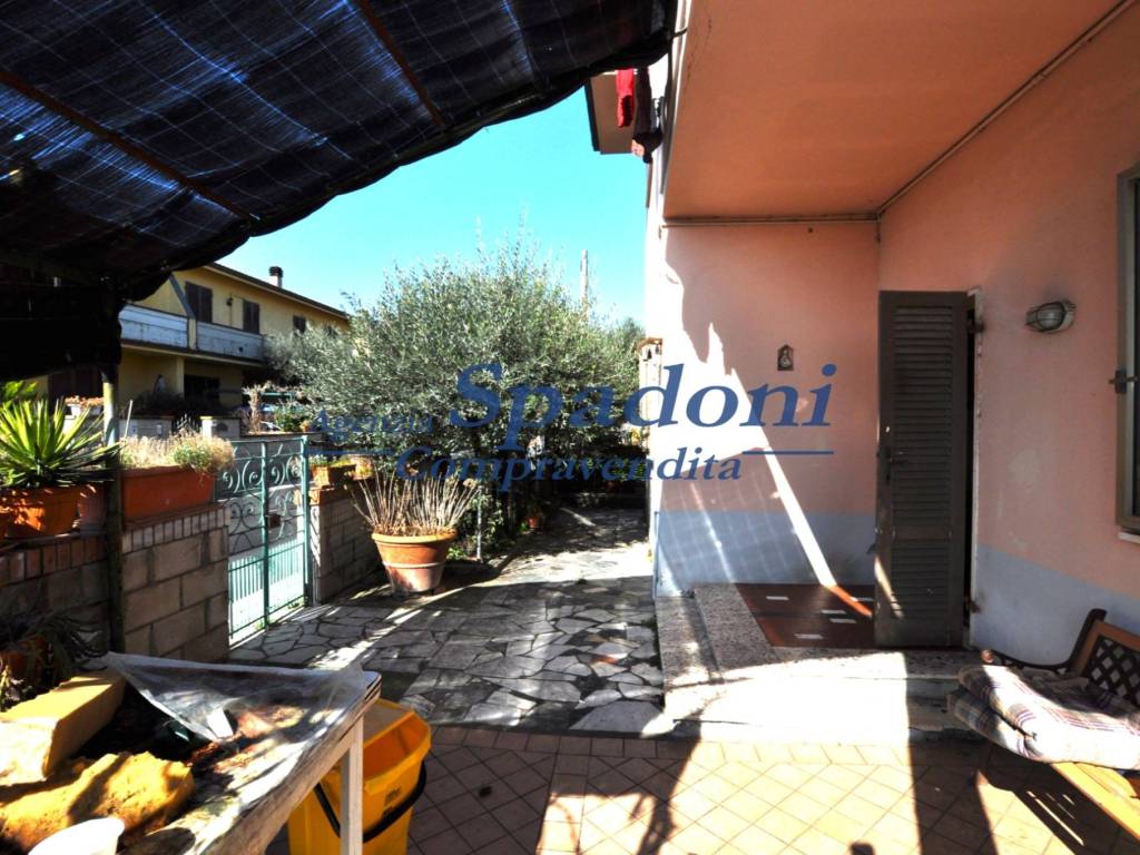 Appartamento a Ponte buggianese in Via Benedetti - Foto 2