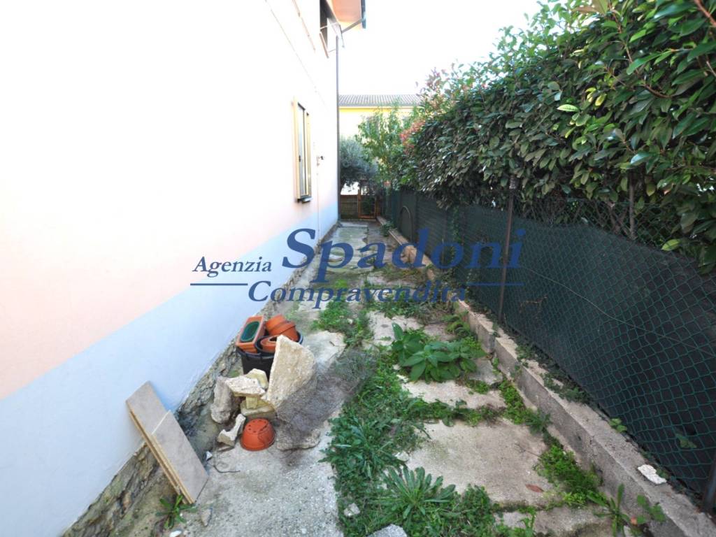 Appartamento a Ponte buggianese in Via Benedetti - Foto 4