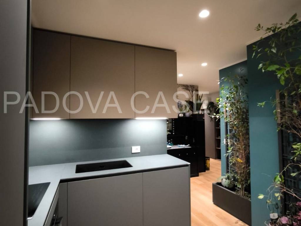 Appartamento a Padova in VIA SAVONAROLA - Foto 2