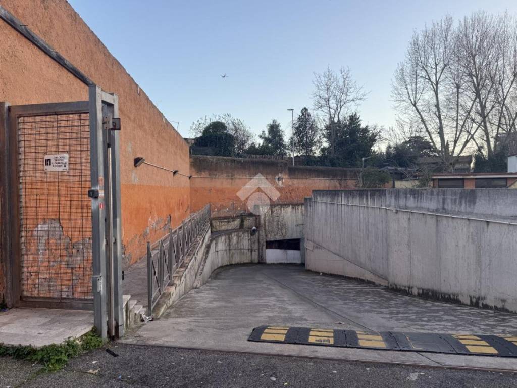 Box / garage a Roma in Via Policastro, 36 - Foto 3