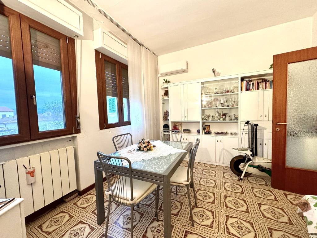 Appartamento a Serravalle pistoiese in Via Provinciale Montalbano - Foto 3