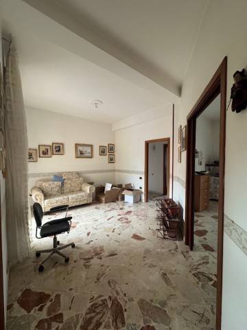 Appartamento a Cava de' tirreni in Via Luigi Ferrara - Foto 2