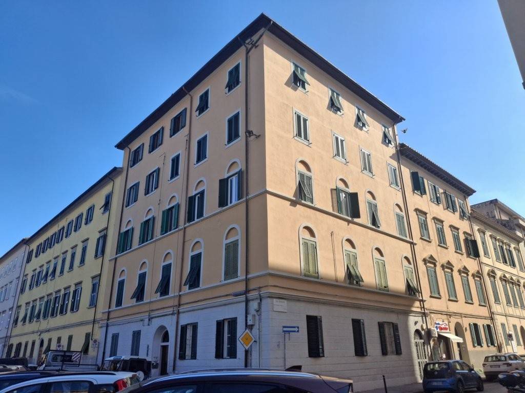 Appartamento a Livorno in Piazza della Vittoria, 32 - Foto 2