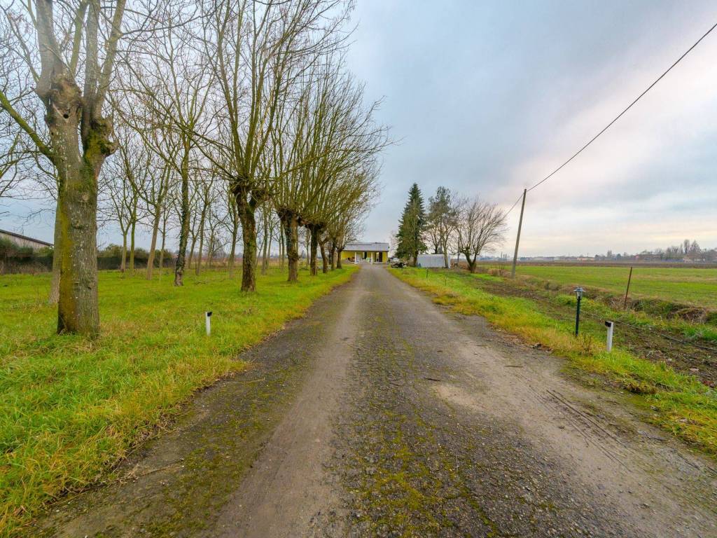 Villa a Modena in Str. delle Quattro Ville, 70, 41123 Modena MO, Italia - Foto 2