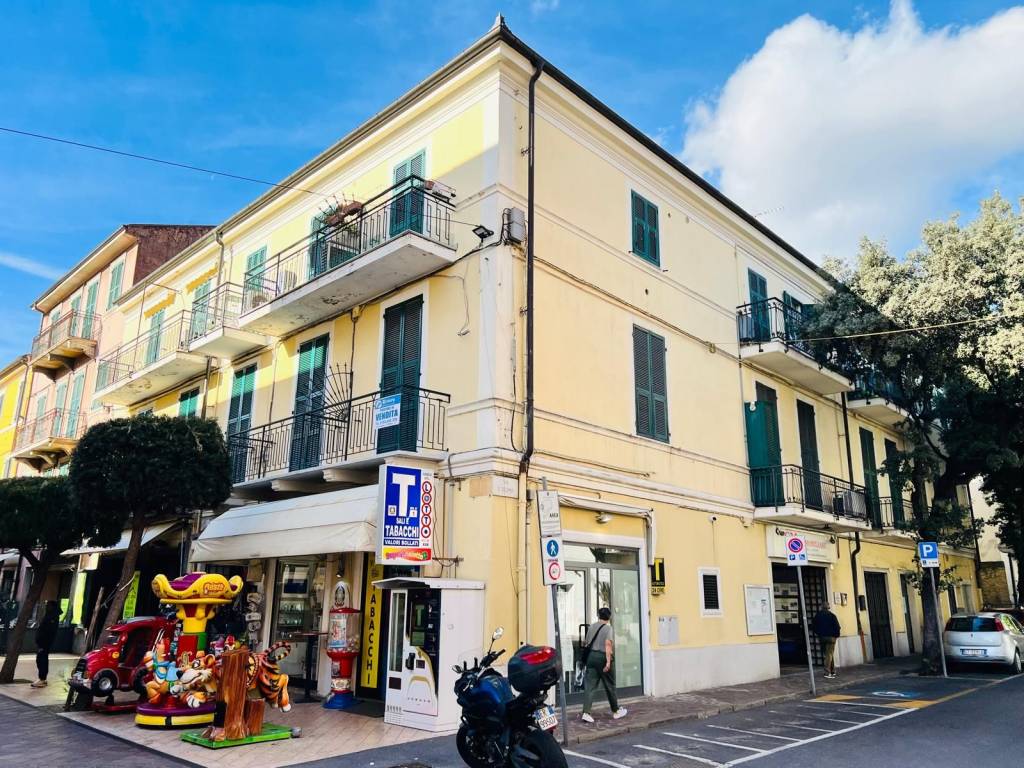 Appartamento a Diano marina in Via Cristoforo Colombo, 19 - Foto 2