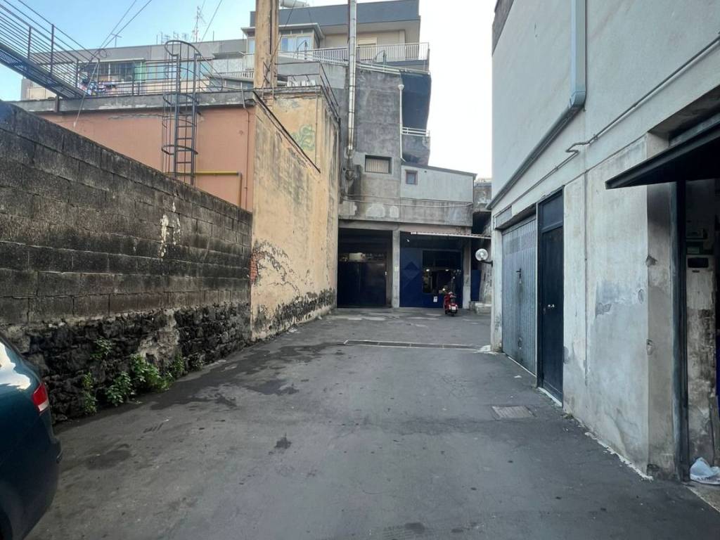 Box / garage a Acireale in Via Vittorio Sardella - Foto 2