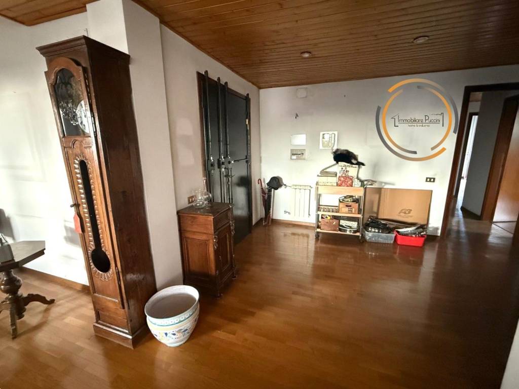 Appartamento a Prato in Via Ulrico Hoepli, 10 - Foto 5