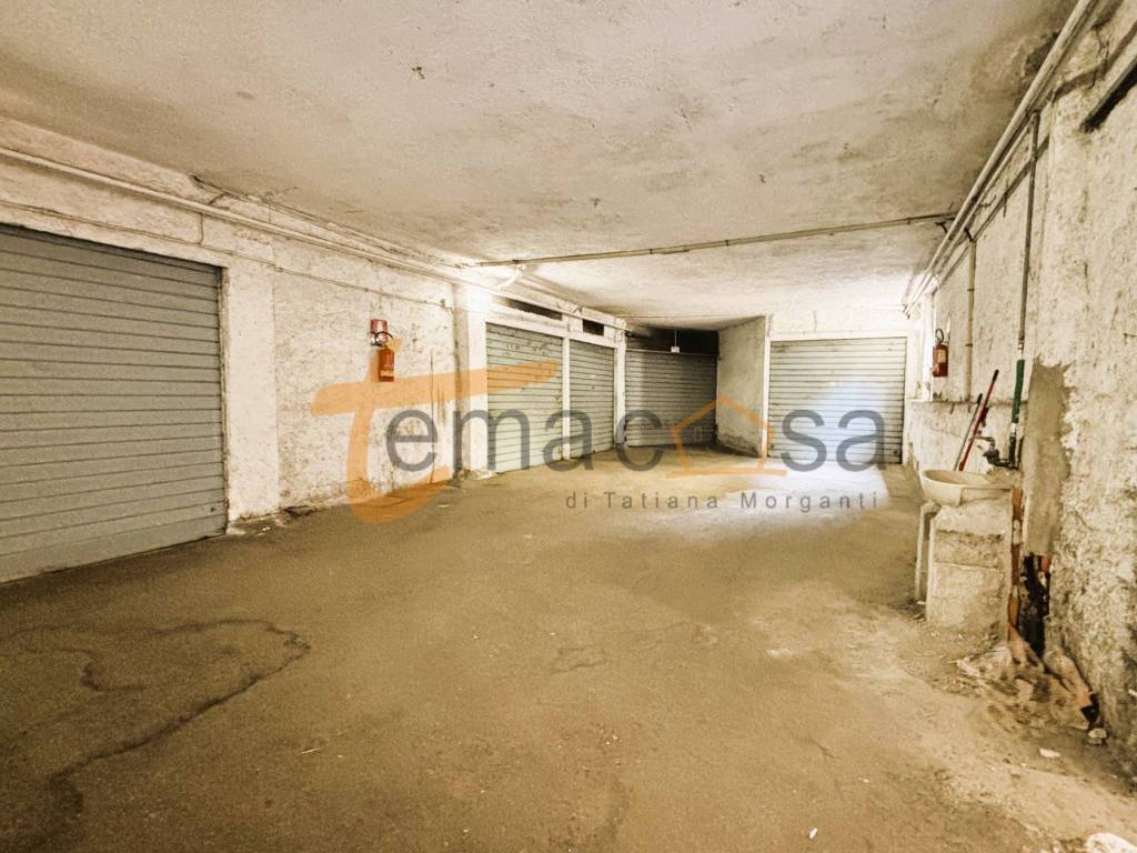 Box / garage a Roma in Via Giuseppe Macchi - Foto 3