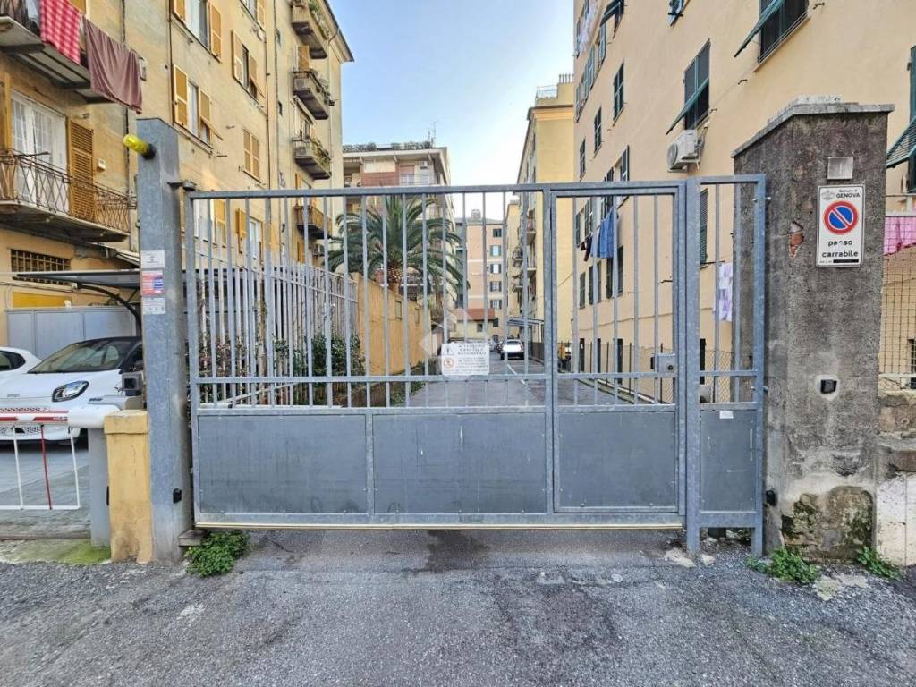 Box / garage a Genova in Via Teodosia - Foto 4