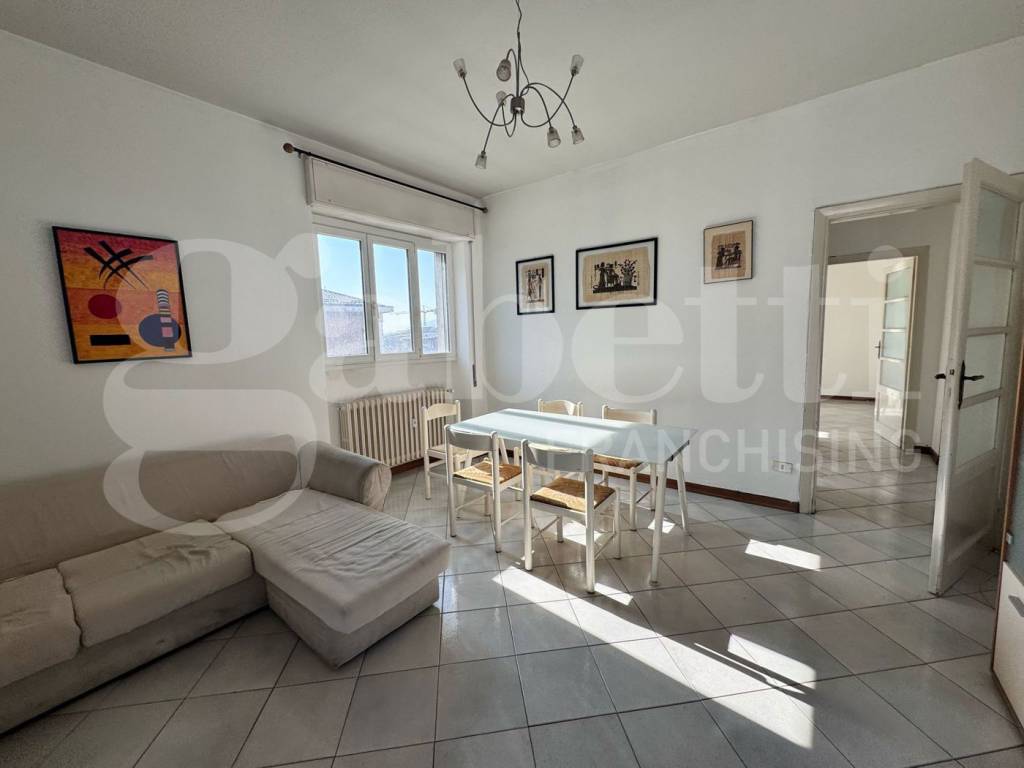 Appartamento a Lecco in via Monsignor Polvara, 45 - Foto 2