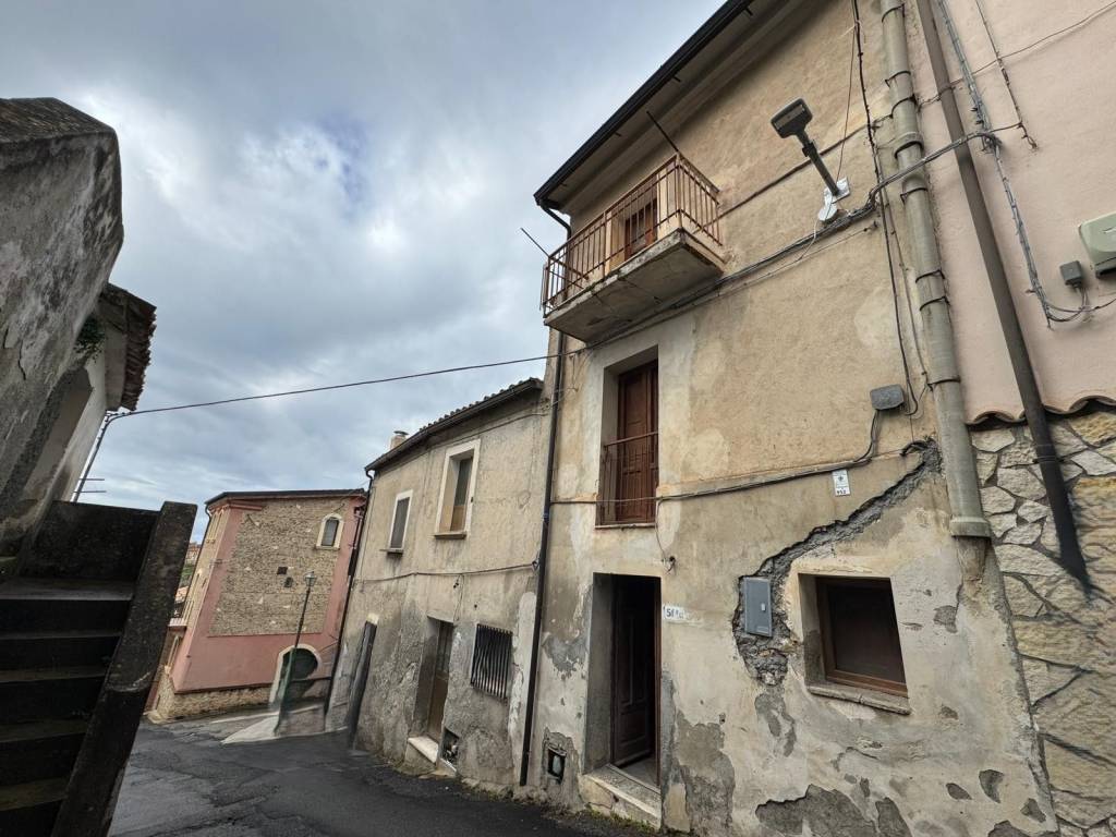 Casa indipendente a Falerna in Via Salita San Carlo, 55 - Foto 3