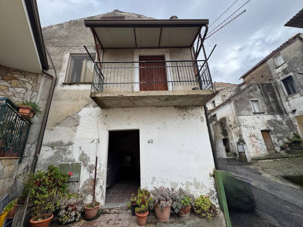 Casa indipendente a Falerna in Via Salita San Carlo, 55 - Foto 4