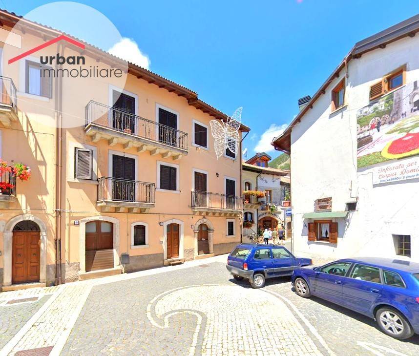 Casa indipendente a Pescasseroli in Via della Chiesa - Foto 2