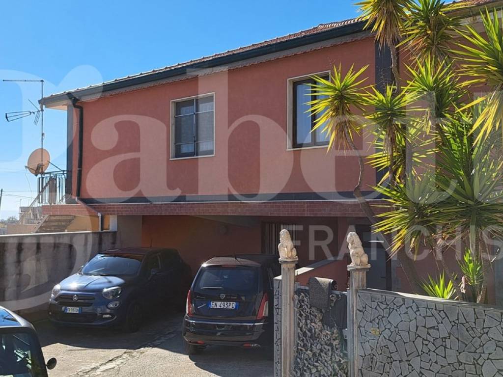 Appartamento a Catania in via San Pietro Clarenza , 108 - Foto 3