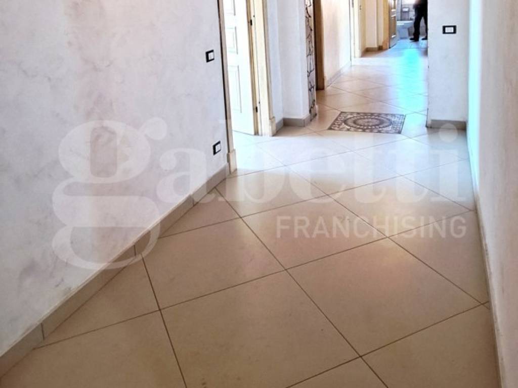 Appartamento a Catania in via San Pietro Clarenza , 108 - Foto 4