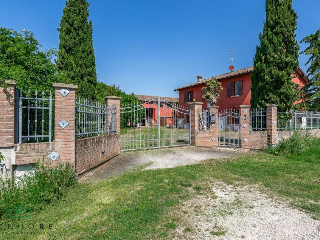 Casa indipendente a Crevalcore in Via Cacciatori - Foto 5