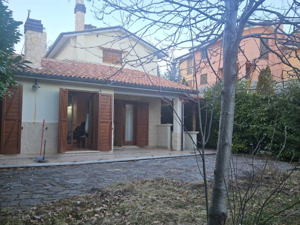 Appartamento a Rocca di cambio in Via Santa Lucia - Foto 4