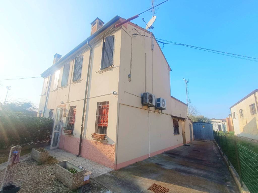 Villa a Riva del po in Via Roma, 66 - Foto 3