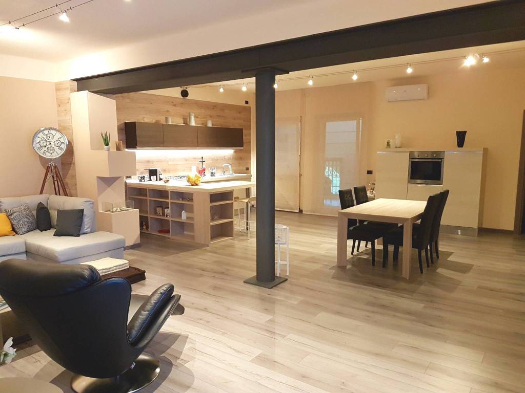 Appartamento a Verona in Stradone San Fermo - Foto 2