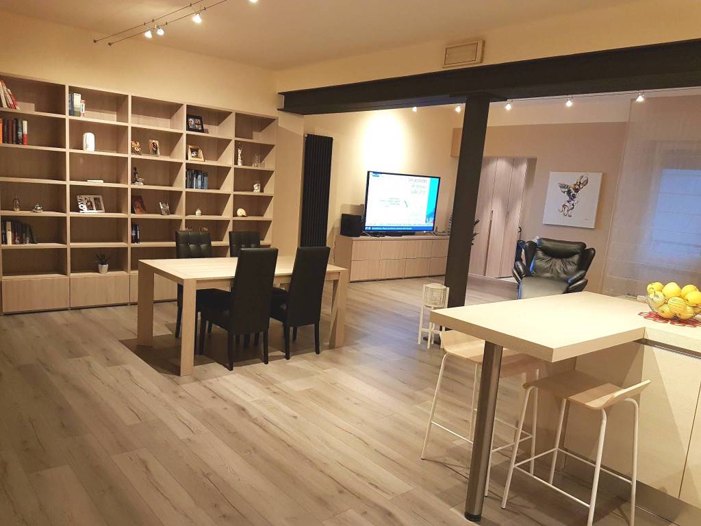 Appartamento a Verona in Stradone San Fermo - Foto 4