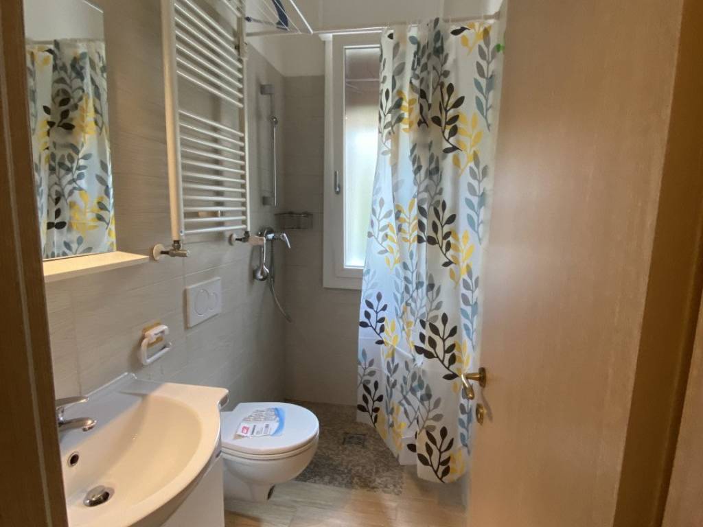 Appartamento a Padova in Via Francesco Marzolo - Foto 5