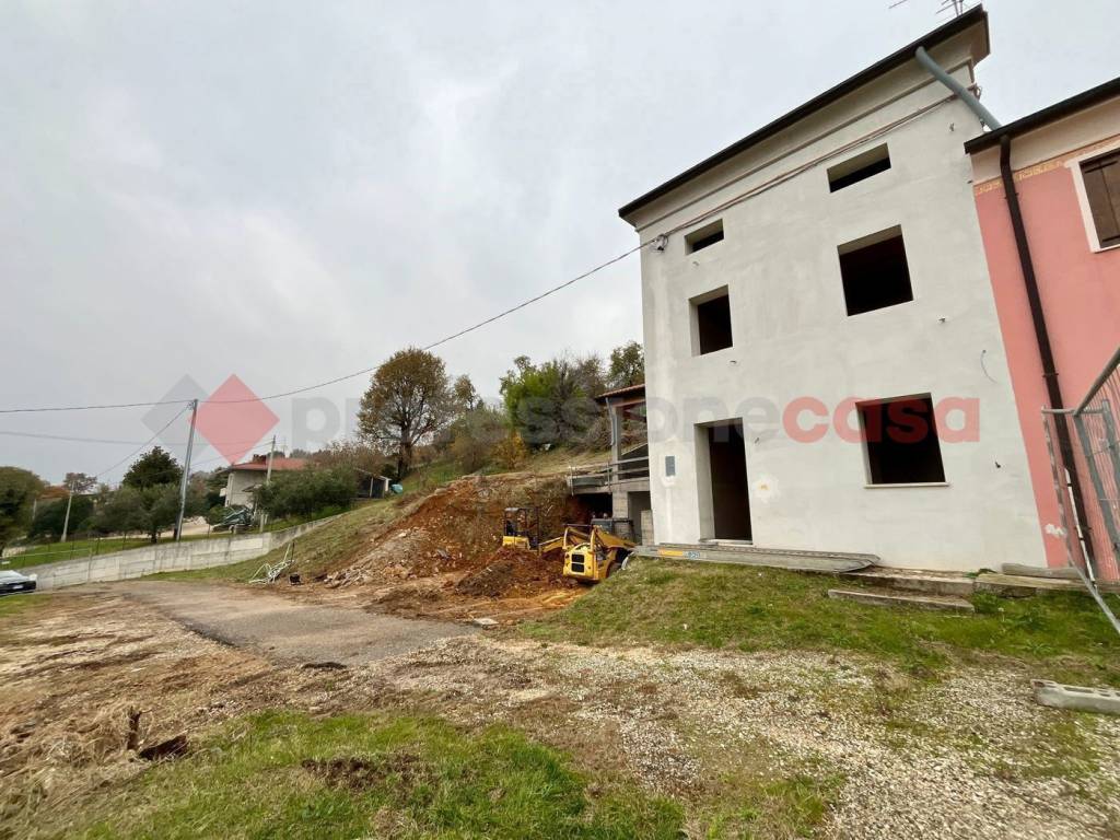 Casa indipendente a Lonigo in Via Crosetta, 11 - Foto 4