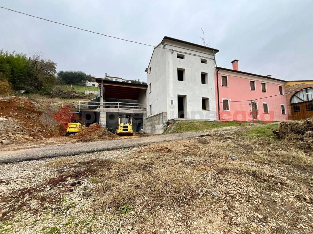 Casa indipendente a Lonigo in Via Crosetta, 11 - Foto 5