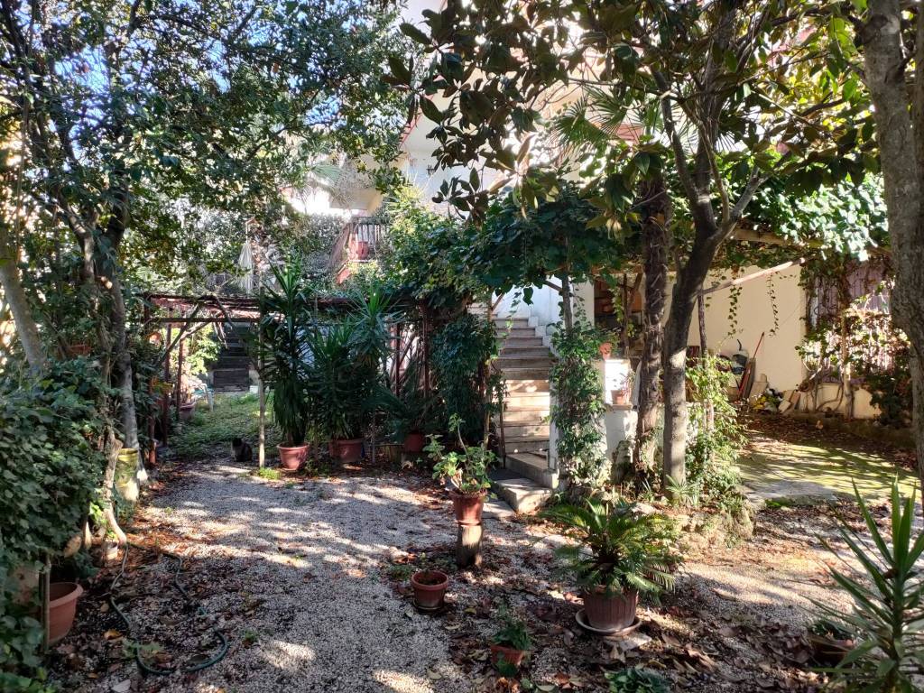 Villa a Guidonia montecelio in Via Po, 15 - Foto 4