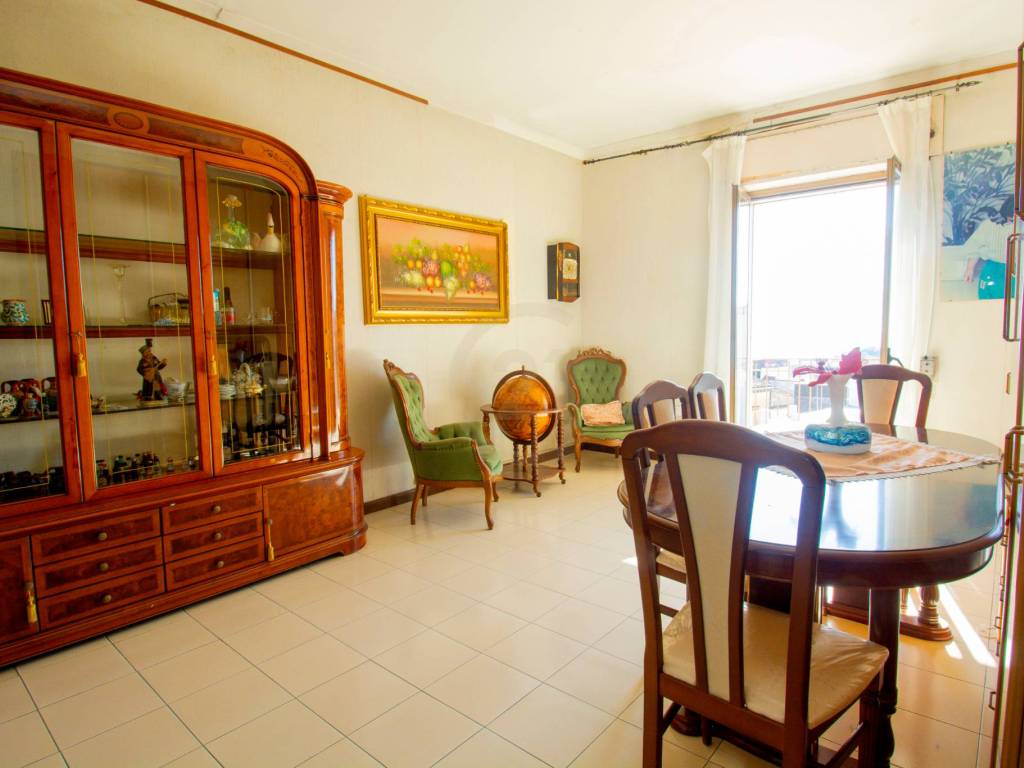 Appartamento a Acireale in Via Giuseppe Sciuti, 45 - Foto 2