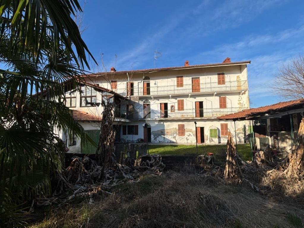 Casa indipendente a Divignano in Via I maggio, 4 - Foto 2