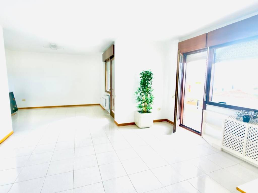 Appartamento a Cagliari in Via Vittorio Veneto - Foto 2