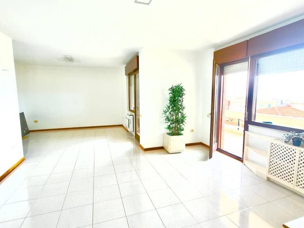 Appartamento a Cagliari in Via Vittorio Veneto - Foto 3