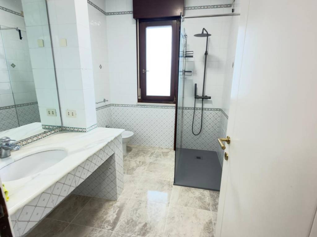 Appartamento a Cagliari in Via Vittorio Veneto - Foto 4