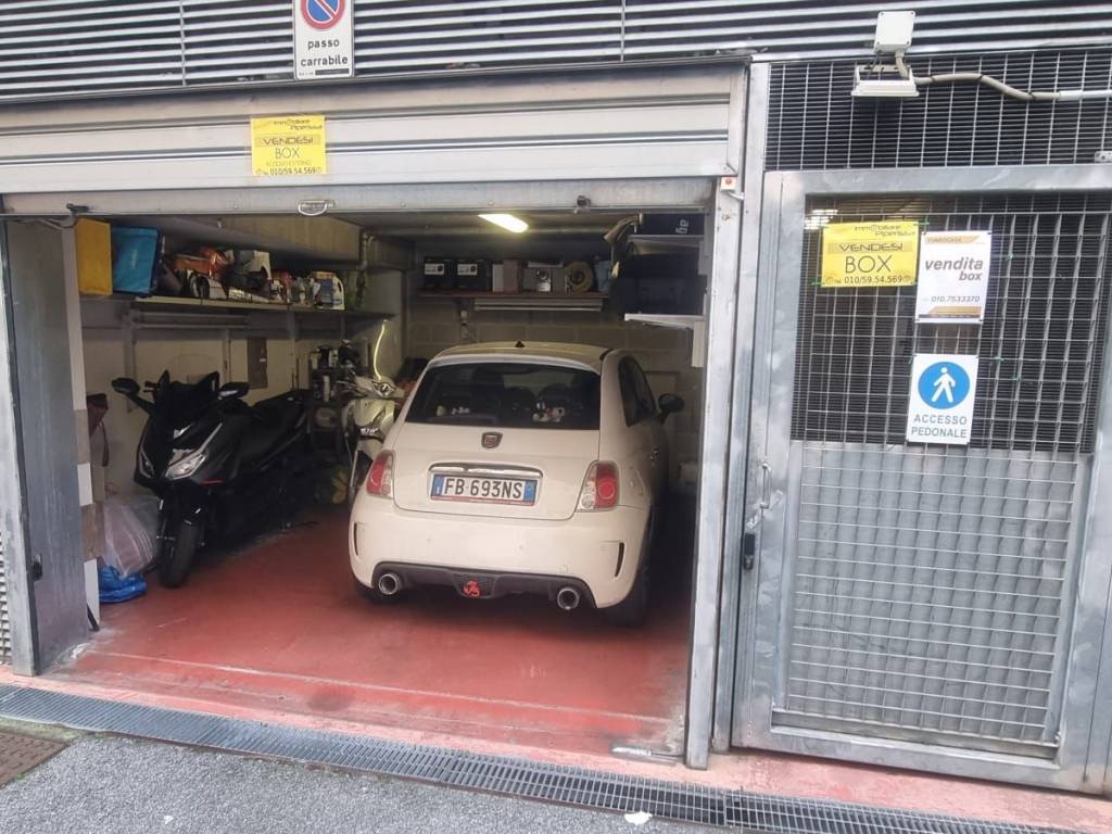 Box / garage a Genova in Via Giuseppe Ratti, 19 - Foto 2