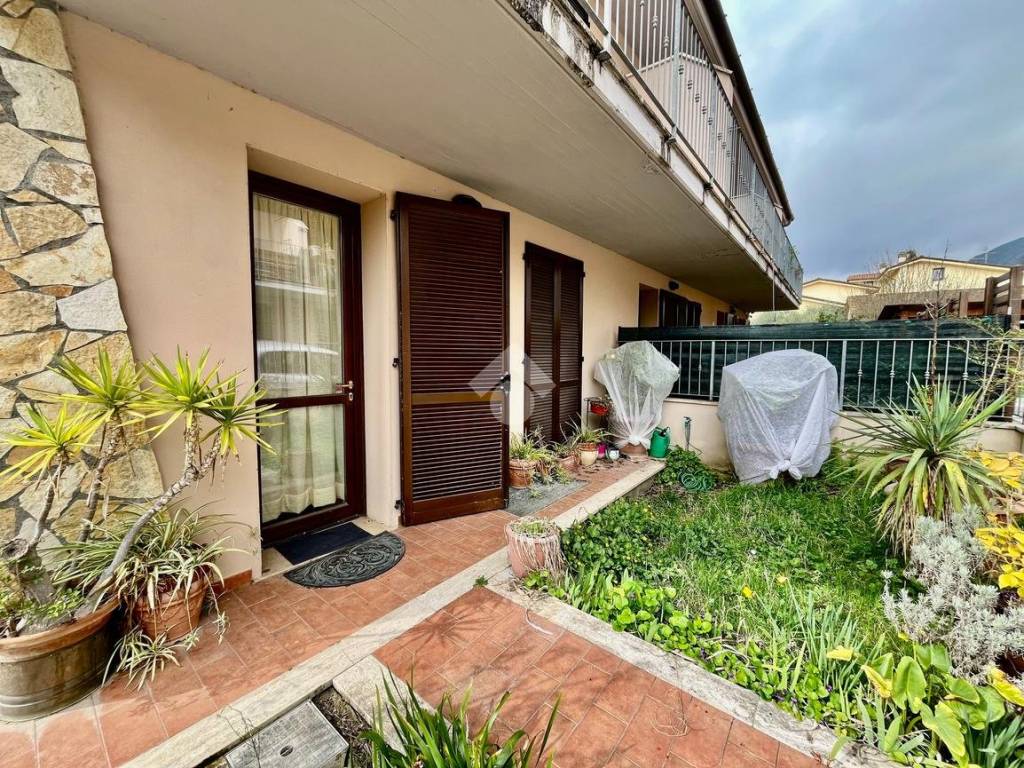 Villetta a schiera a Pescia in Via della Quercia - Foto 3