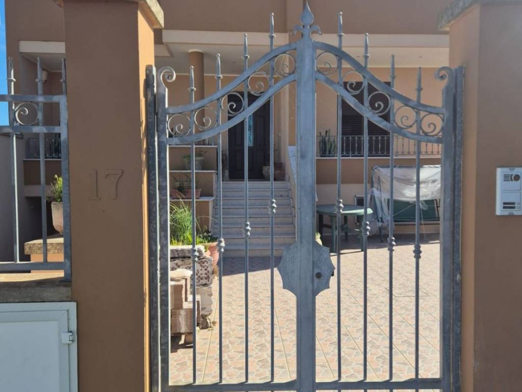 Villa a Carpignano salentino in Via Giuseppe Parini, 17 - Foto 5