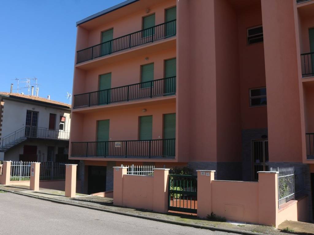 Appartamento a Cecina in Via Sebastiano Venier - Foto 2