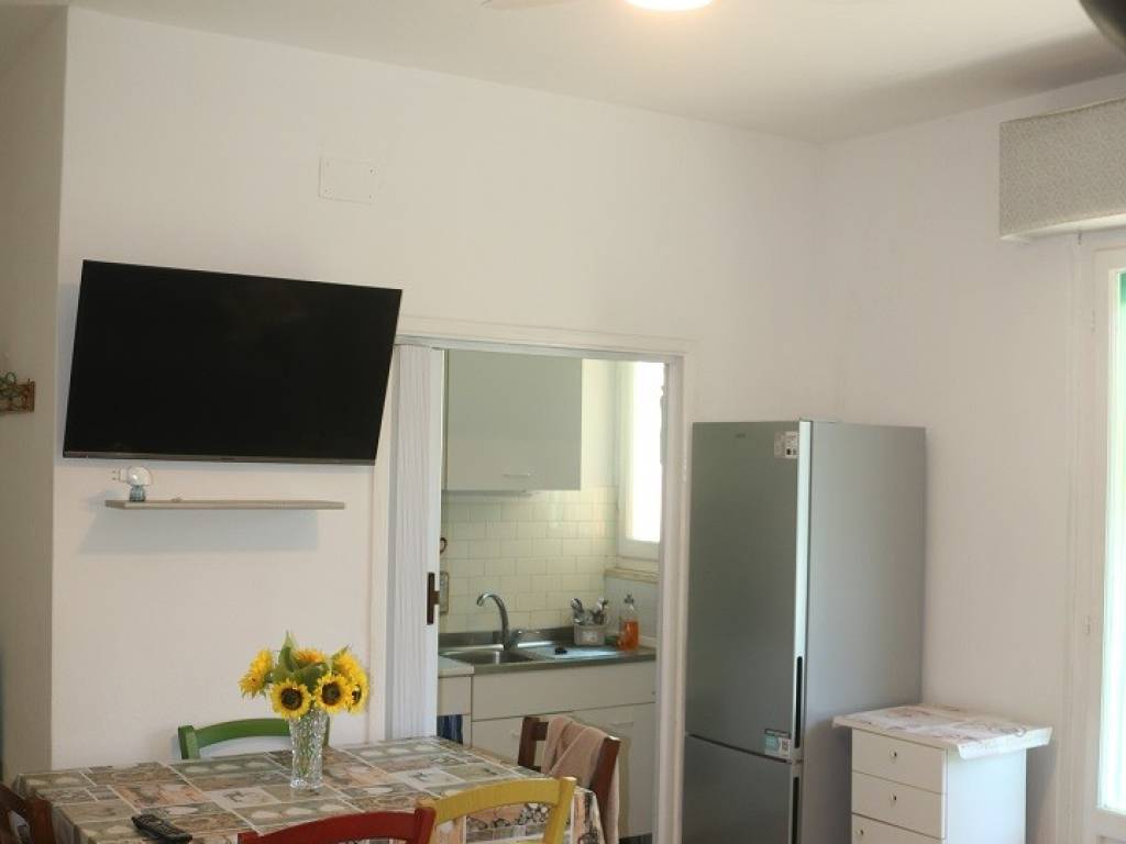 Appartamento a Cecina in Via Sebastiano Venier - Foto 5