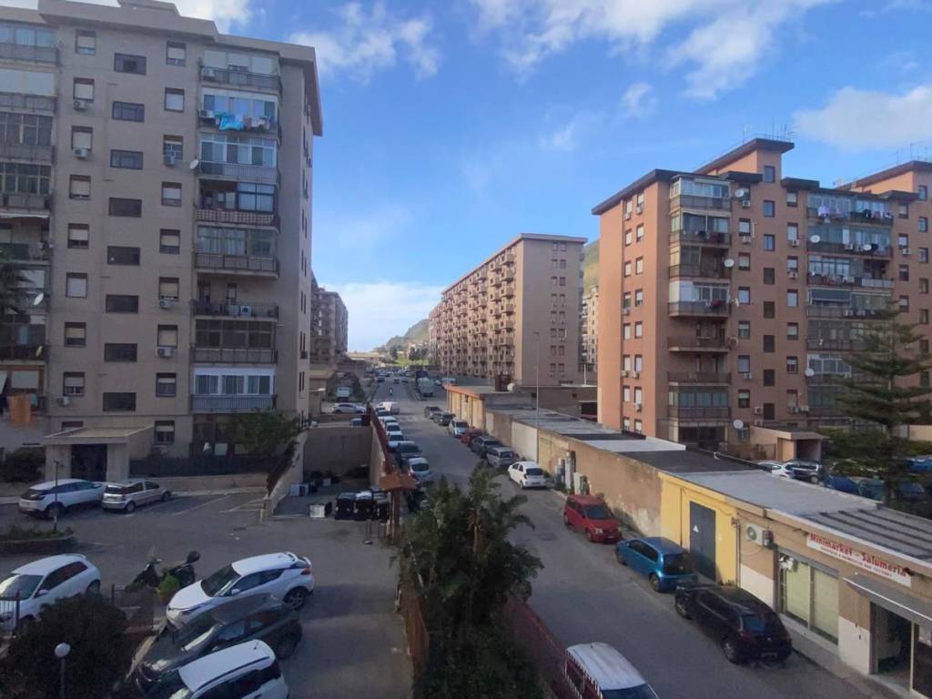 Appartamento a Palermo in Via Emilio Salgari - Foto 3