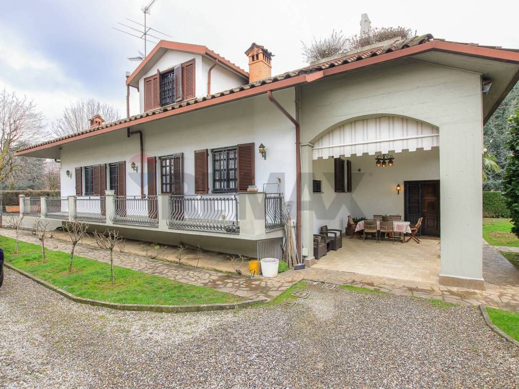 Villa a Treviolo in VIA DUE GIUGNO, 6 - Foto 4