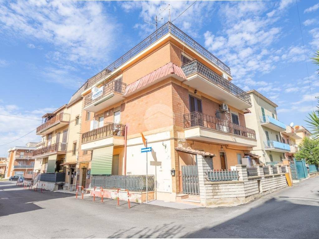 Appartamento a Tivoli in Via Leonina, 21 - Foto 2