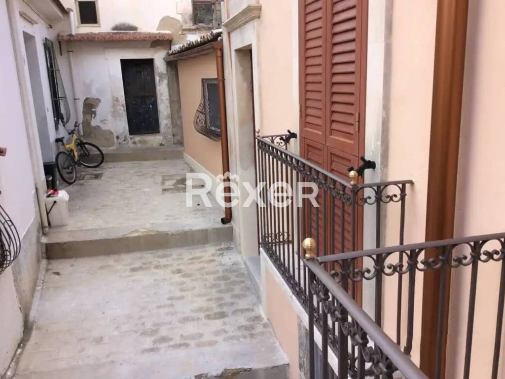 Loft / open space a Noto in Vico Cernaia - Foto 3