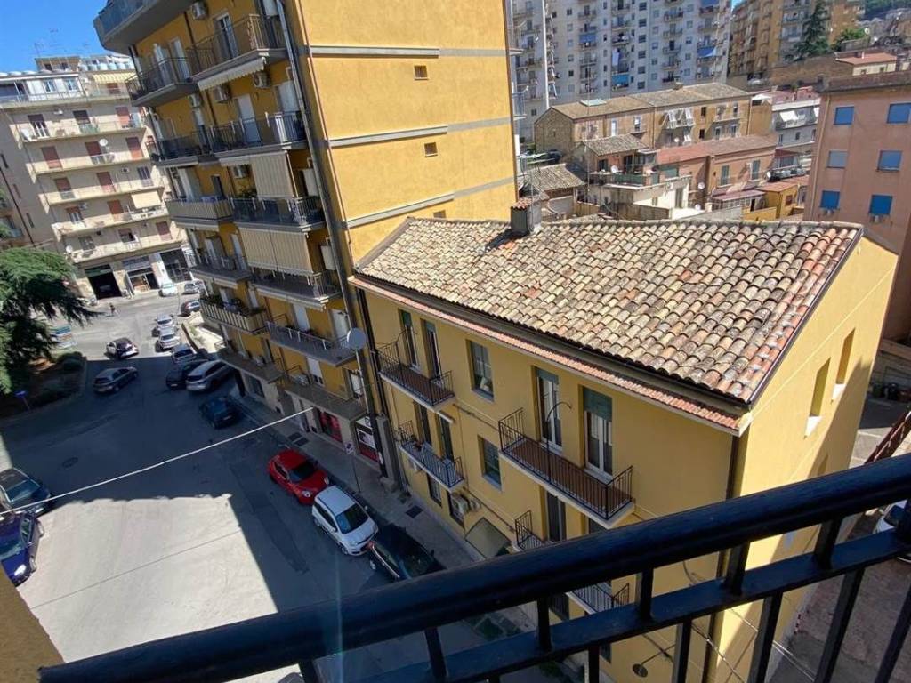 Appartamento a Caltanissetta in Via dei Mille, 4 - Foto 4