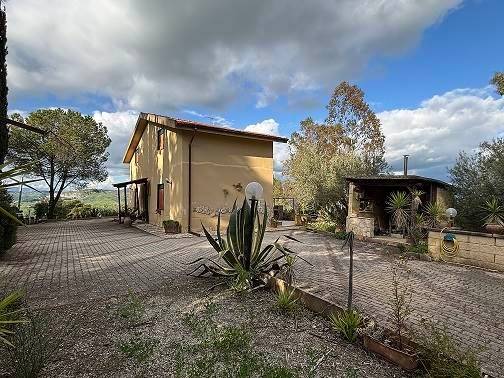 Villa a Caltanissetta in CONTRADA SANTUZZA, 000 - Foto 5